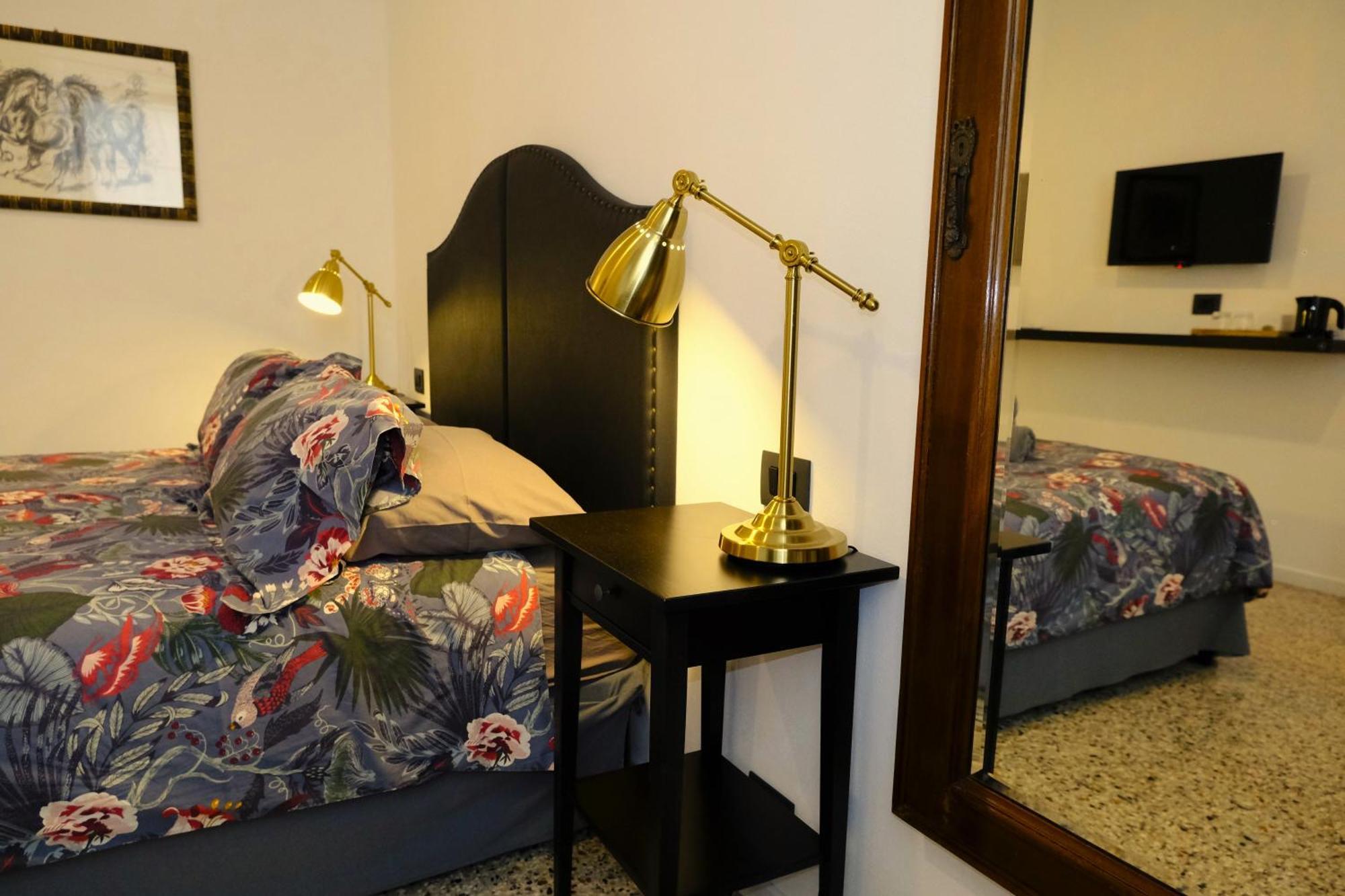 Residenza Laurum Mandello del Lario Chambre photo